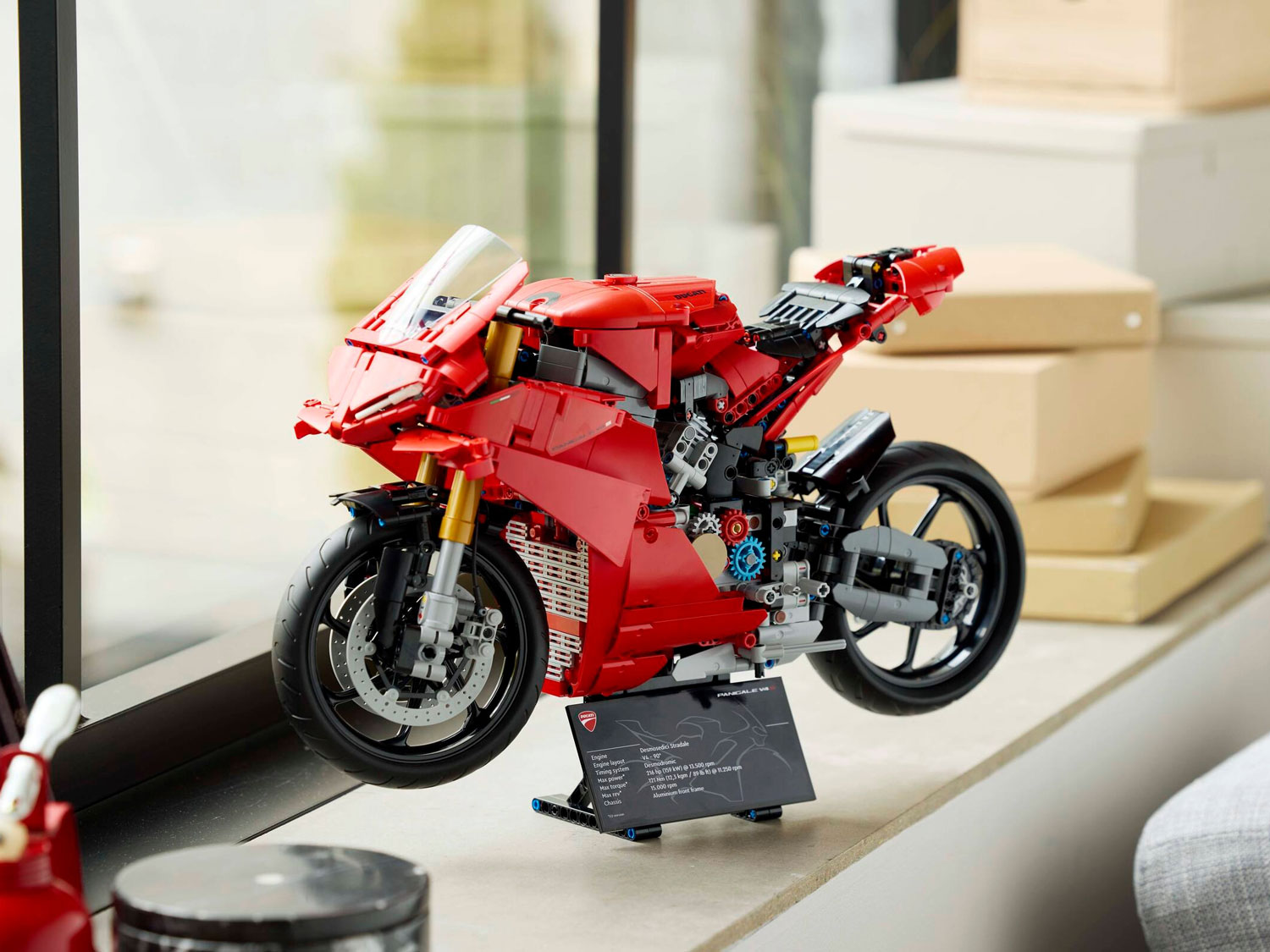 Конструктор Lego Technic Мотоцикл Ducati Panigale V4 S (42202)