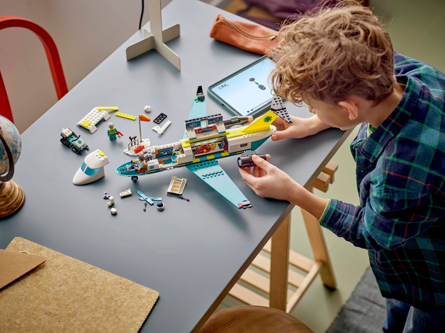 Конструктор Lego City Самолет скорой помощи (60465)