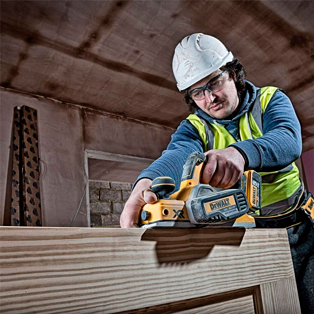 Электрорубанок DeWalt DCP580N (DCP580N-XJ)