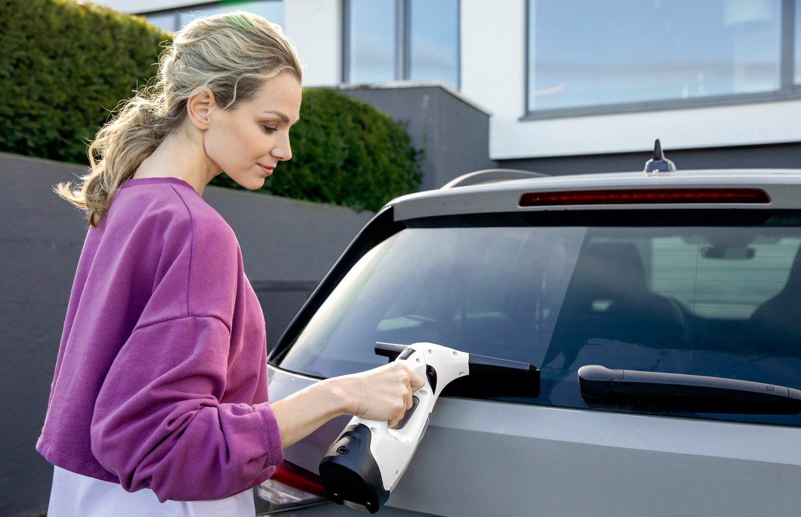 Стеклоочиститель Karcher WV 2 Plus белый/черный (1.633-640.0)