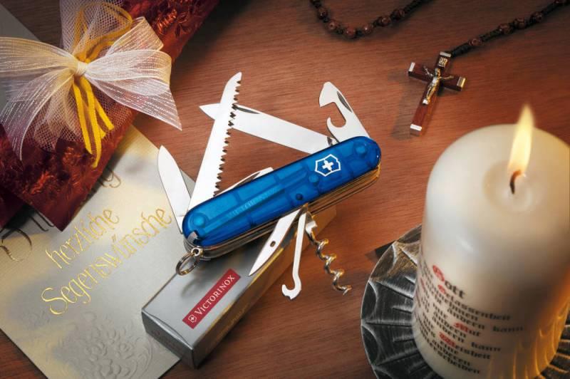 Туристический нож Victorinox Huntsman синий (1.3713.T2)