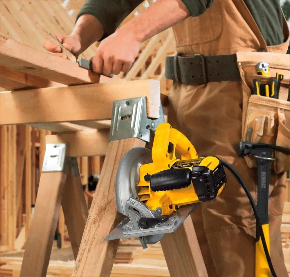 Дисковая (циркулярная) пила DeWalt DWE576K (DWE576K-QS)