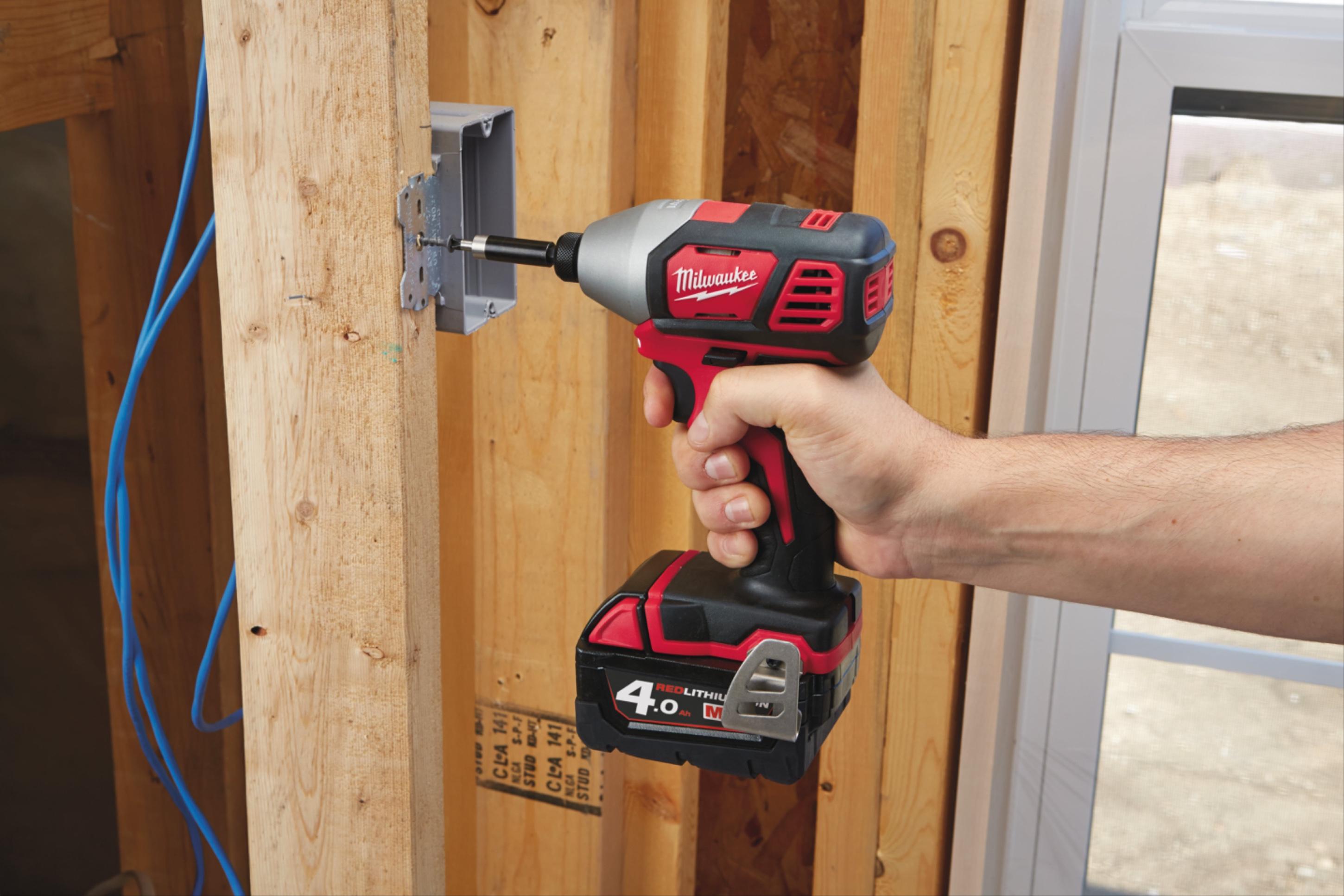 Набор электроинструментов Milwaukee M18 BPP2C-402C (4933443552)