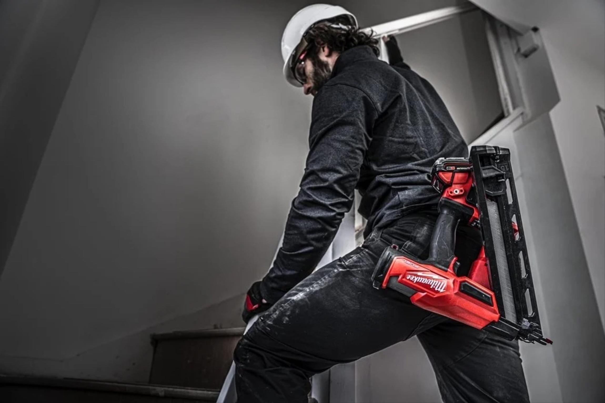 Аккумуляторный нейлер Milwaukee M18 FN15GA-0X (4933478091)