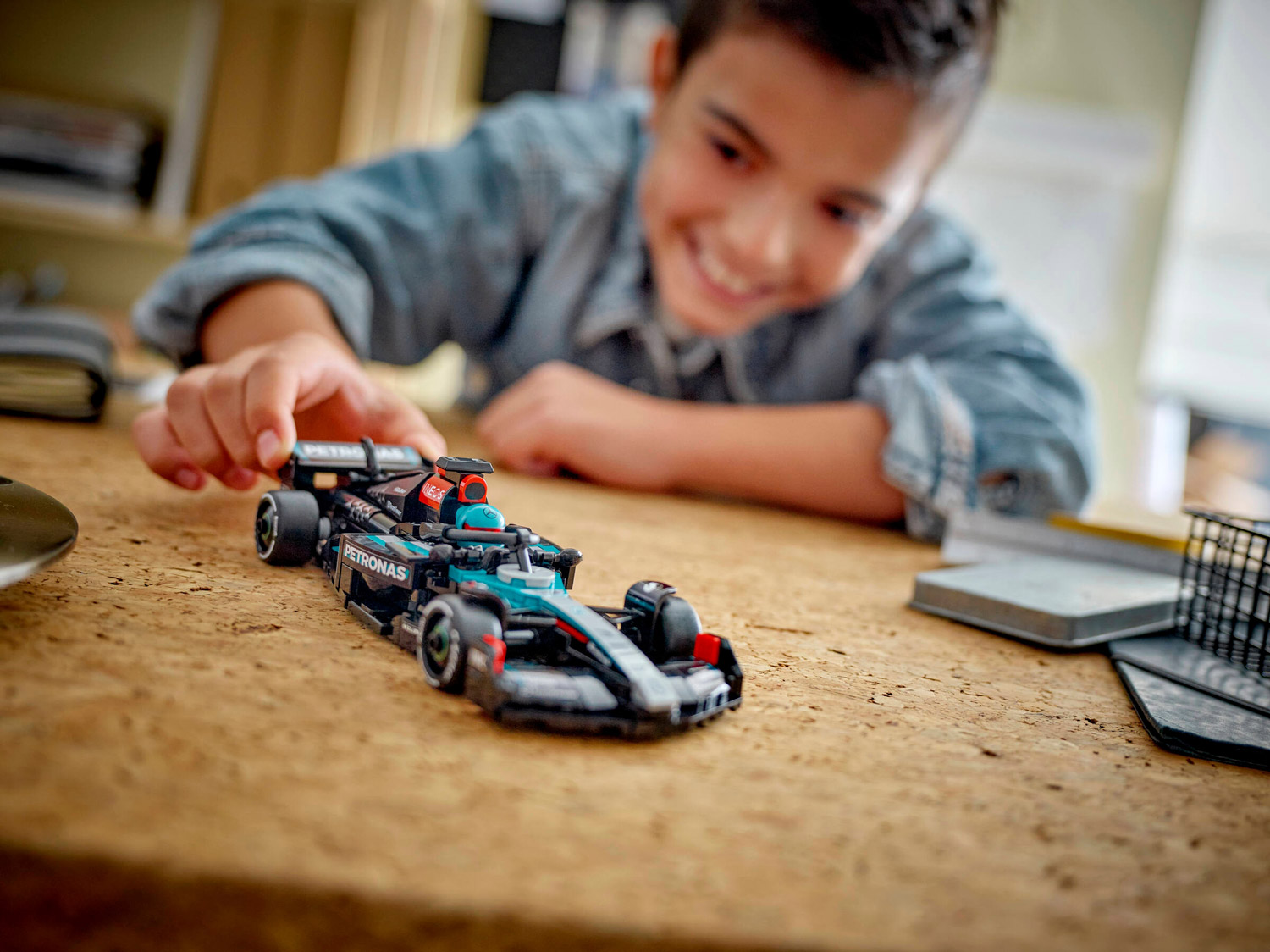 Конструктор Lego Speed Champions Гоночный автомобиль F1 Mercedes-AMG W15 (77244)