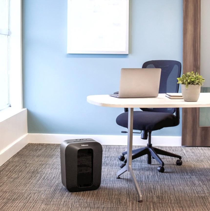 Шредер Fellowes PowerShred LX50 (черный)