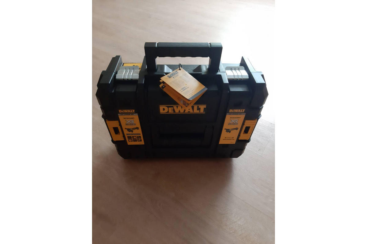 Угловая шлифмашина DeWalt DCG405NT