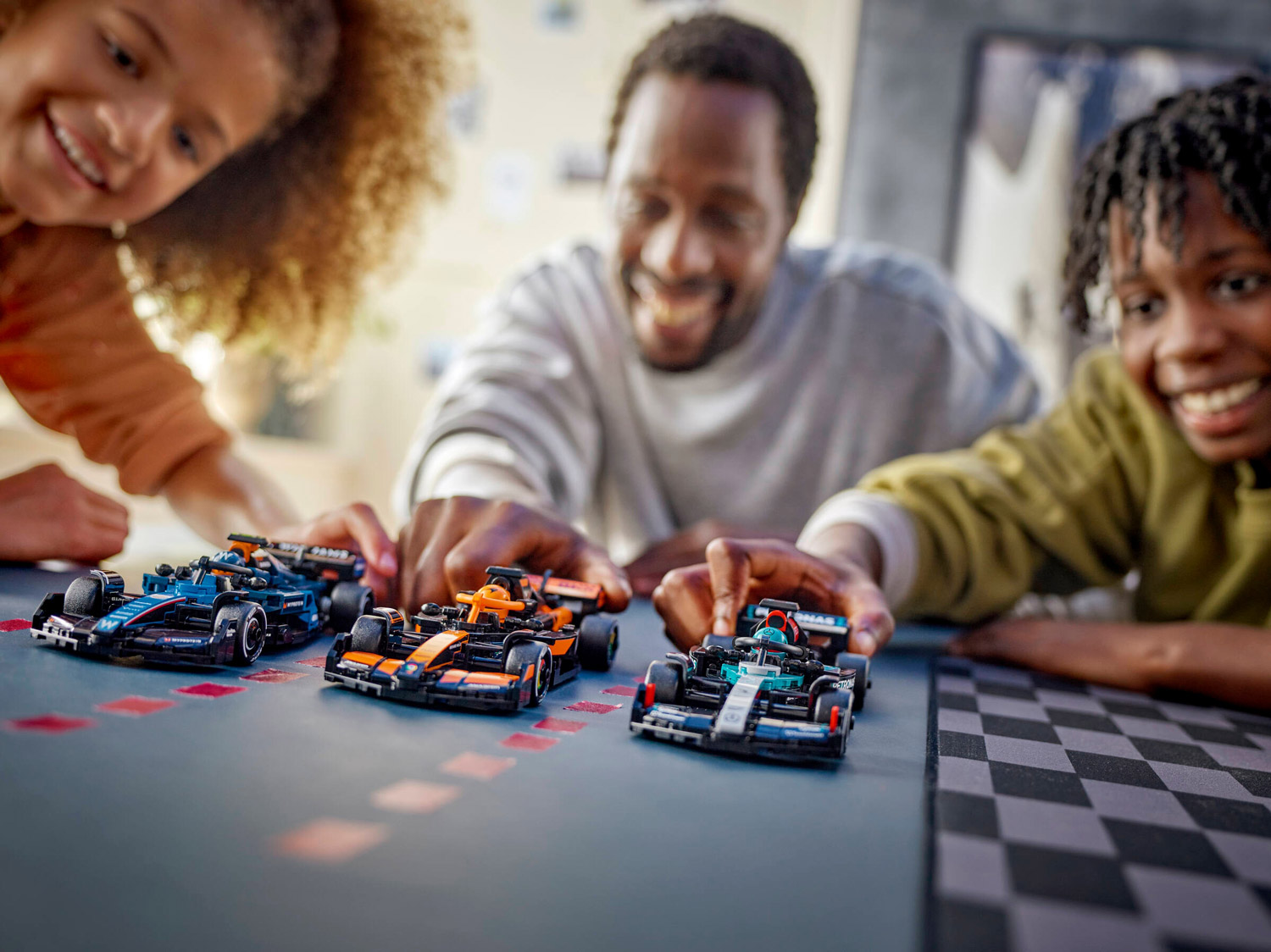 Конструктор Lego Speed Champions Гоночный автомобиль F1 Mercedes-AMG W15 (77244)