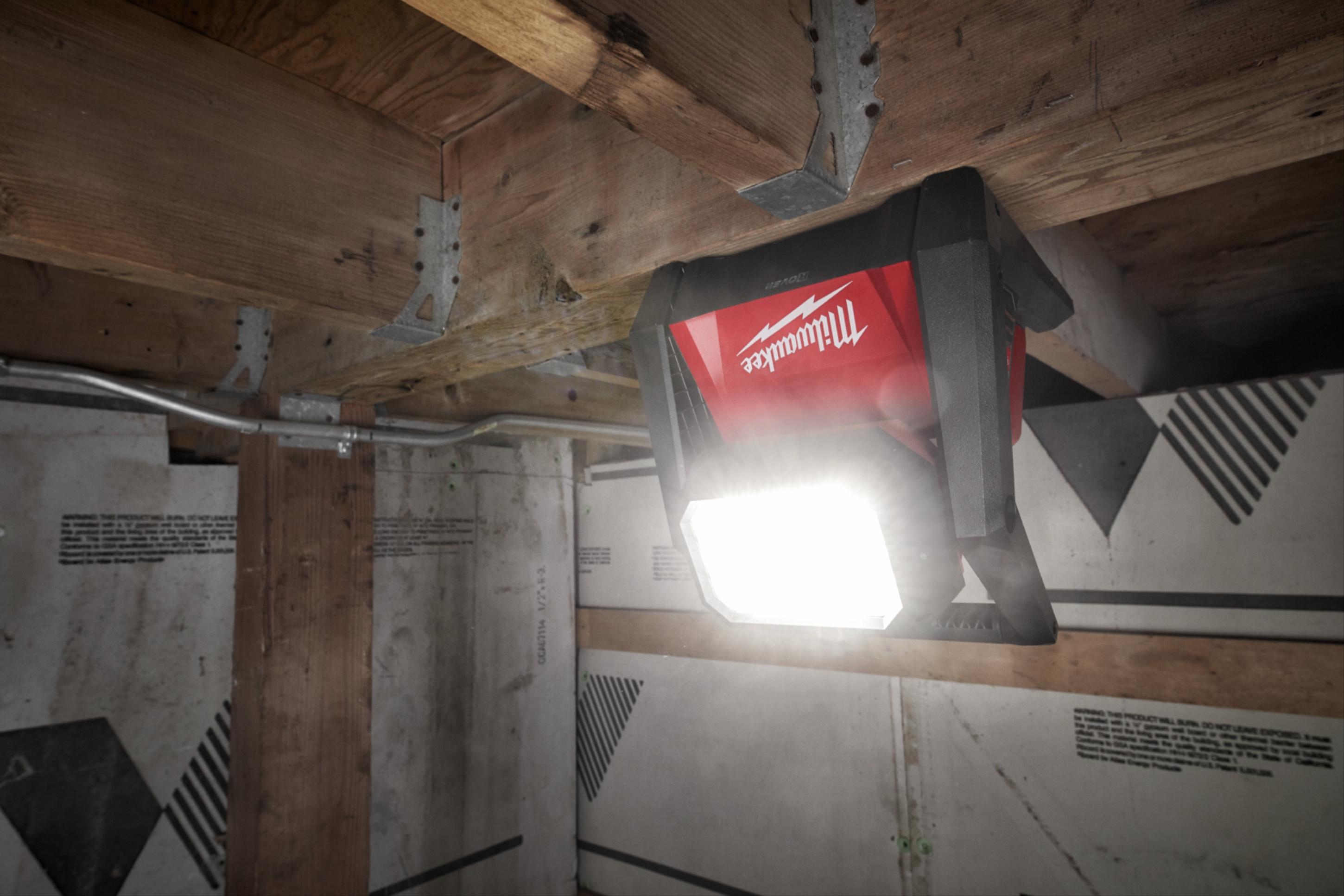 Прожектор Milwaukee M18 HOAL-0 (4933478118)