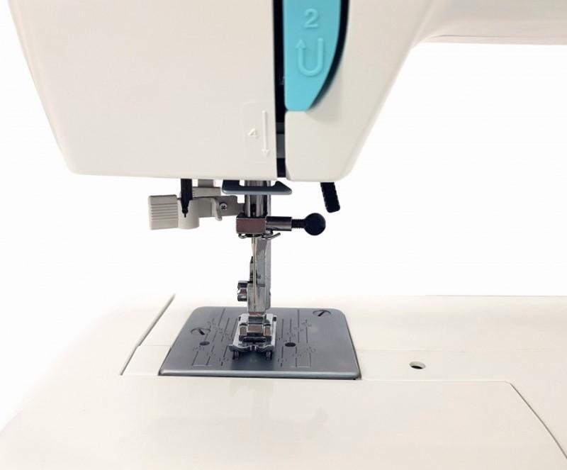 Швейная машина Janome Excellent Stitch 23 белый