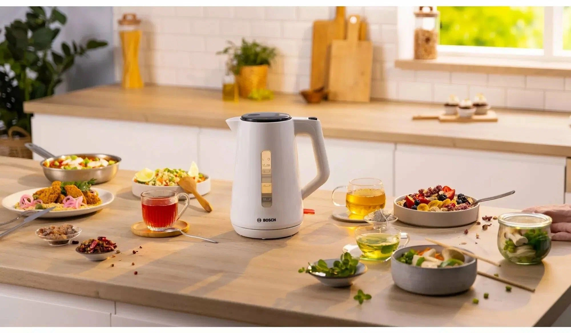 Электрочайник Bosch TWK1M121 белый