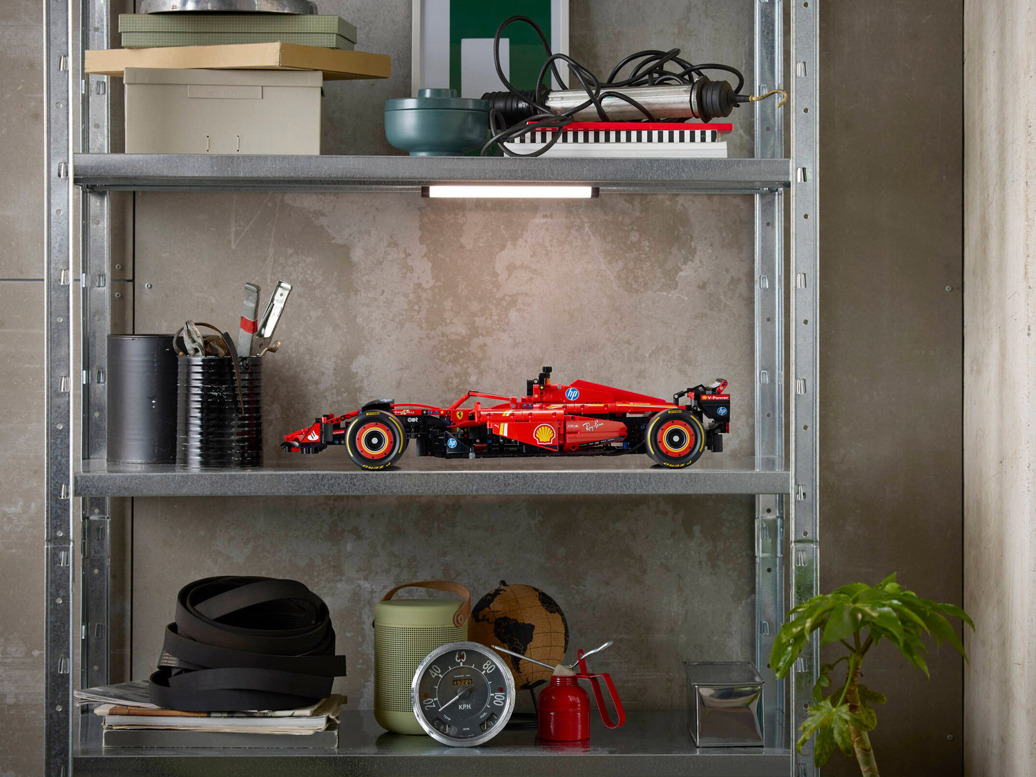 Конструктор Lego Technic Гоночный автомобиль Ferrari SF-24 F1 (42207)