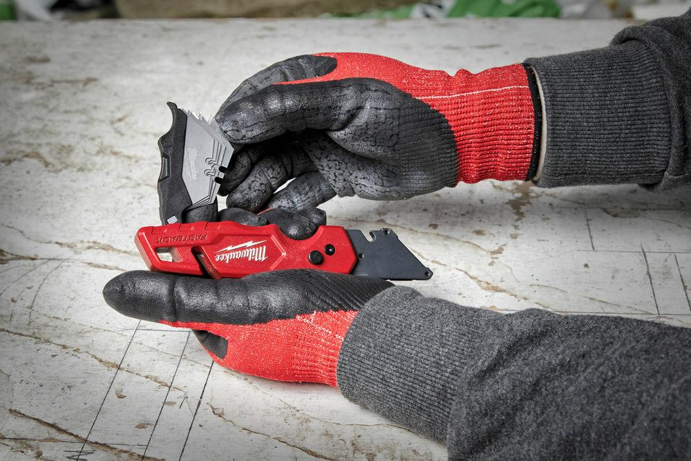 Нож строительный Milwaukee Fastback (4932471358)