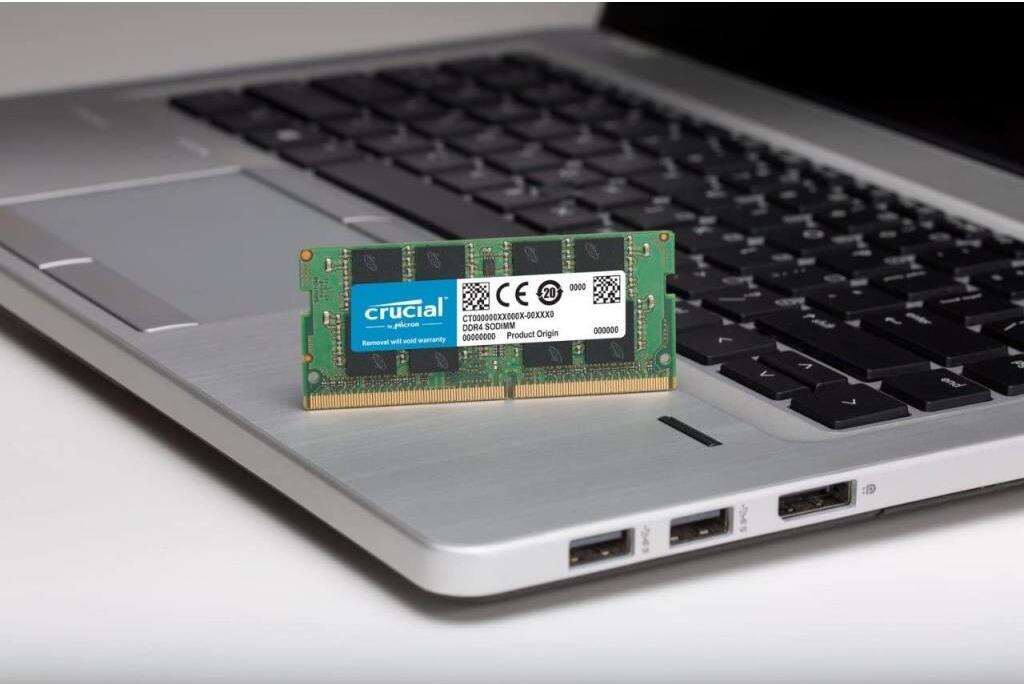 Оперативная память Crucial 32GB DDR4 SODIMM PC4-25600 (CT32G4SFD832A)