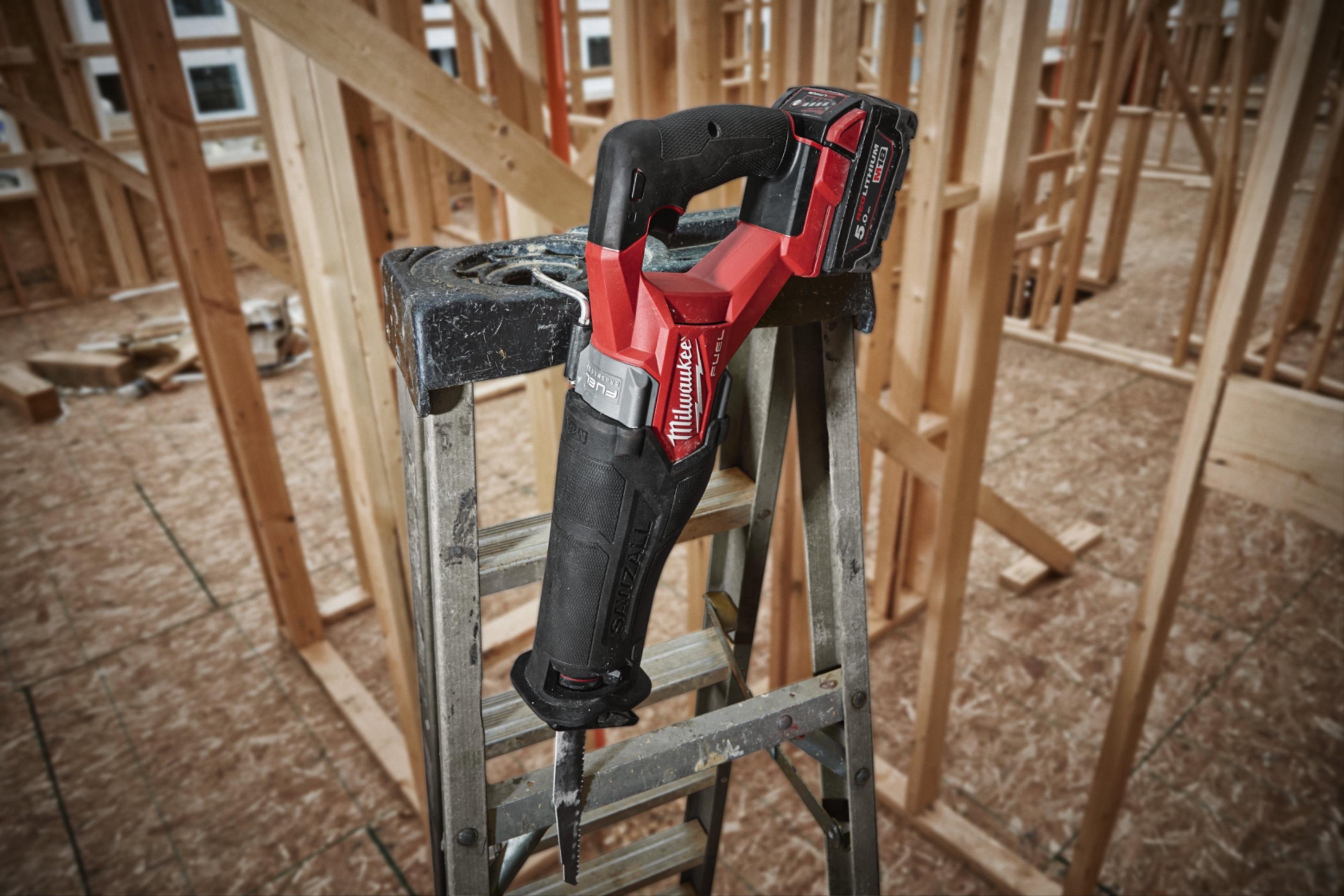 Сабельная пила Milwaukee M18 FSZ-0X (4933478293)