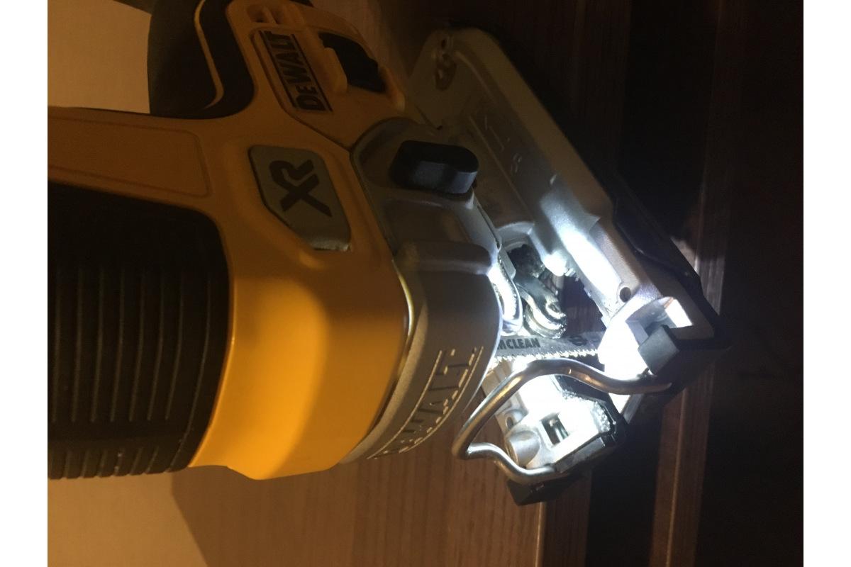 Дрель-шуруповерт DeWalt DCS335N-XJ