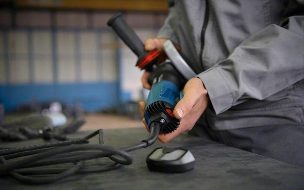 Угловая шлифмашина Bosch GWS 17-125 S (06017D0300)