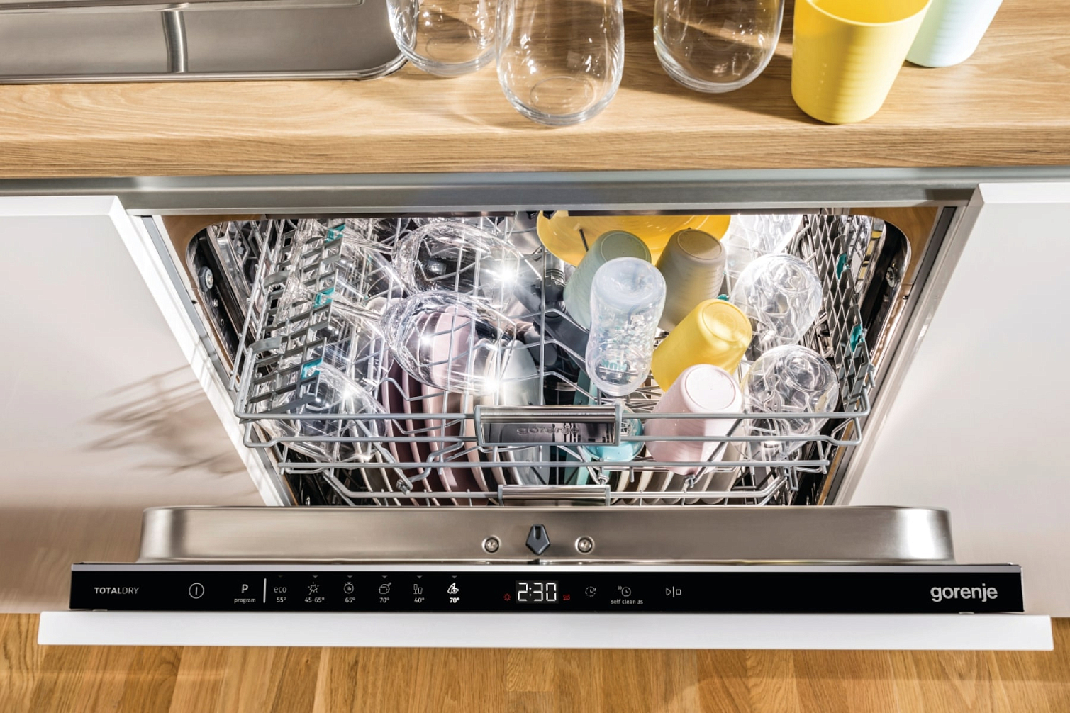 Посудомоечная машина Gorenje GV642D90 черный
