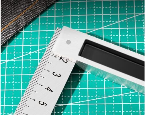 Угольник строительный Deli DL303150