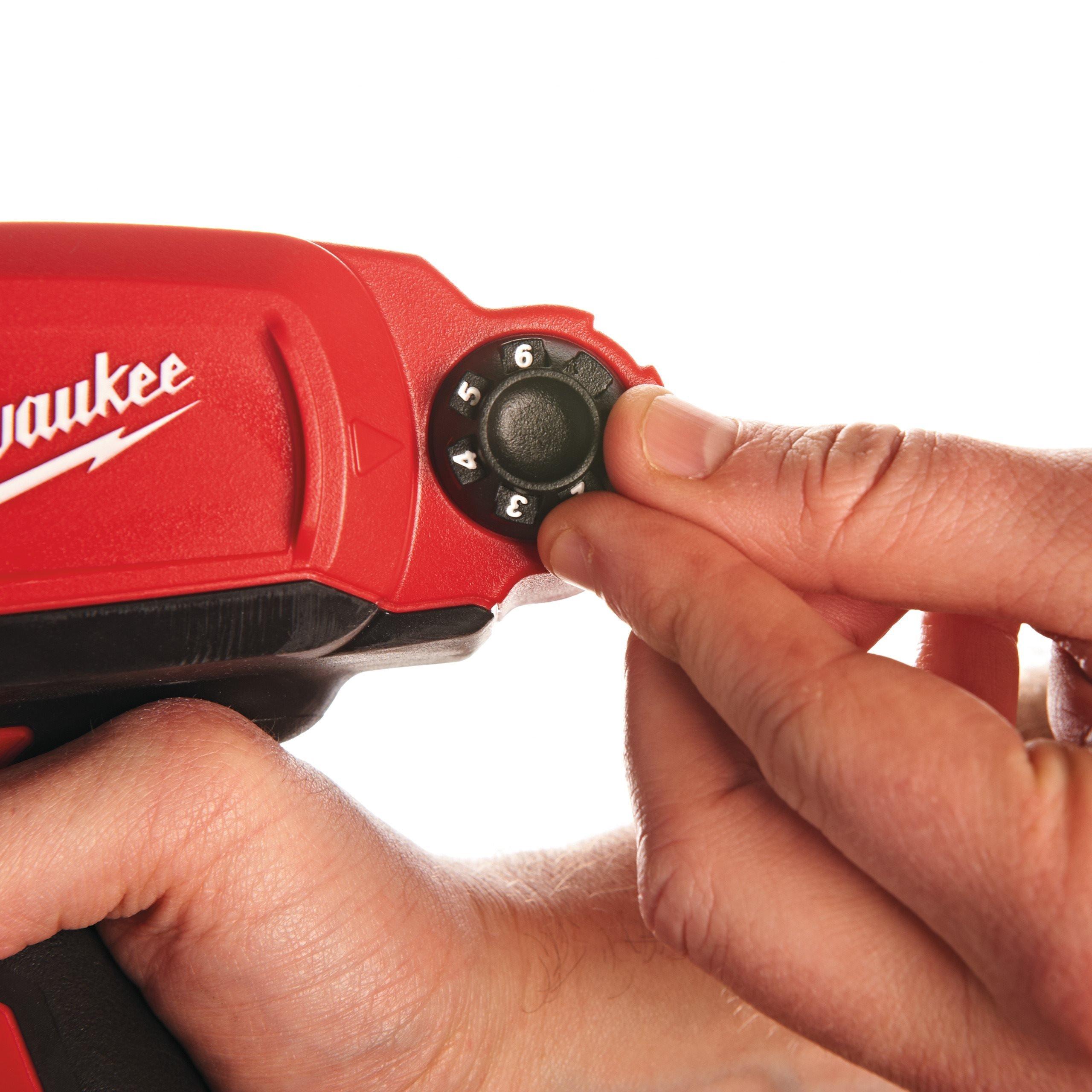 Клеевой пистолет Milwaukee M12 PCG/310C-0 (4933441783)