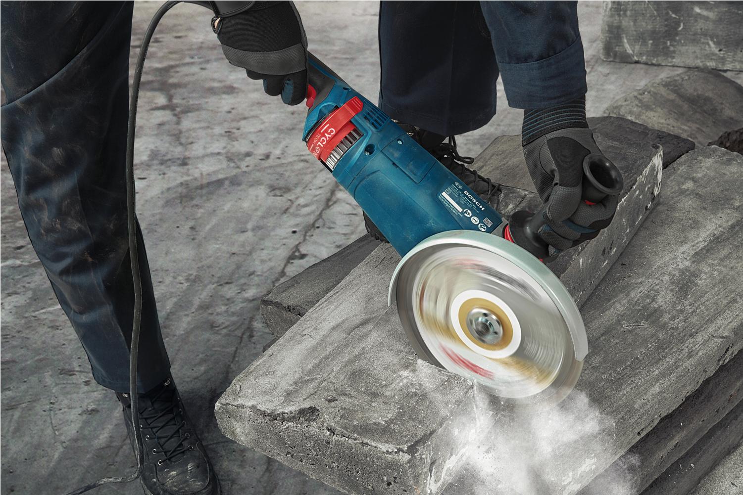 Угловая шлифмашина Bosch GWS 24-230 JZ (06018C3300)