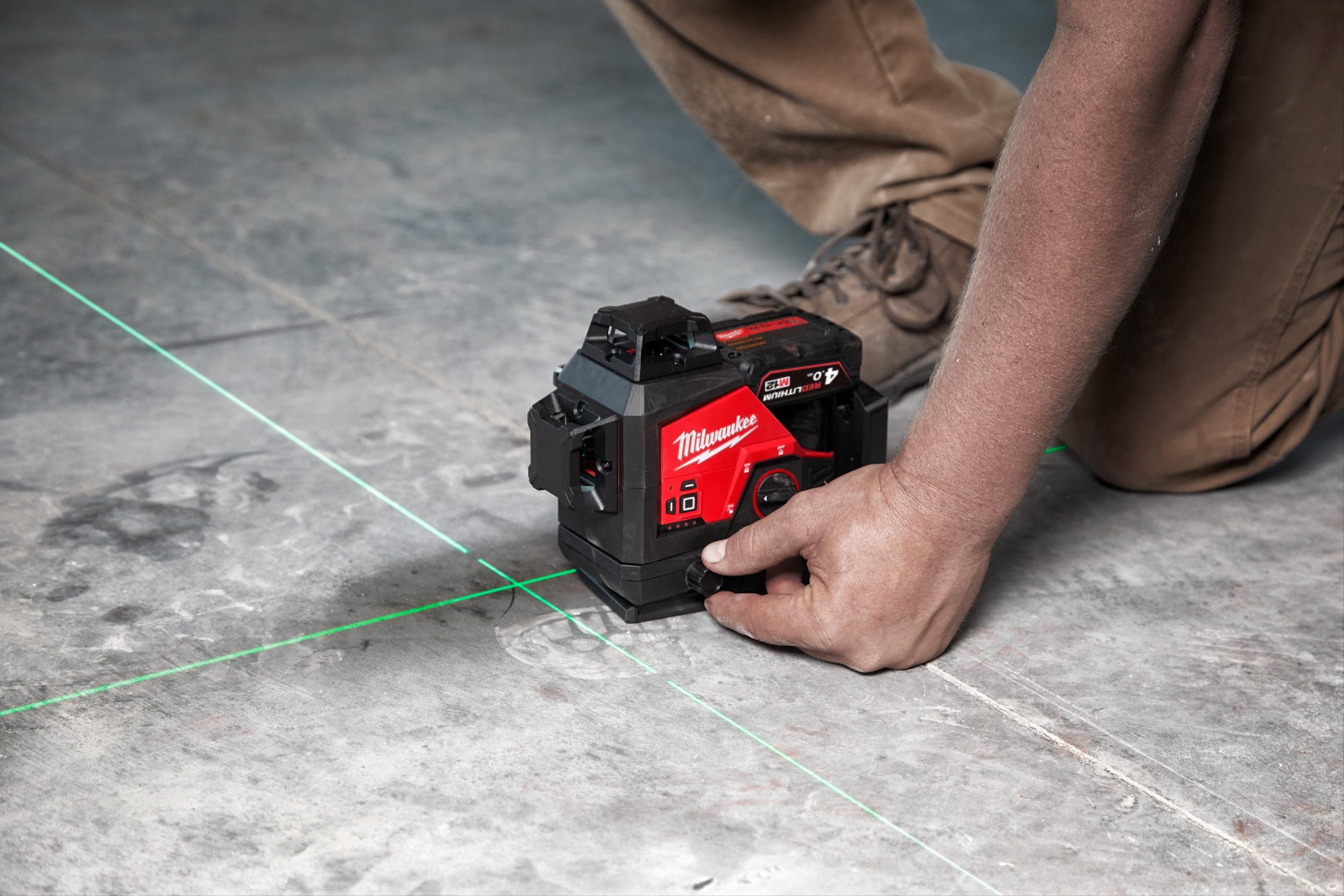 Лазерный нивелир Milwaukee M12 3PL-0C (4933478103)