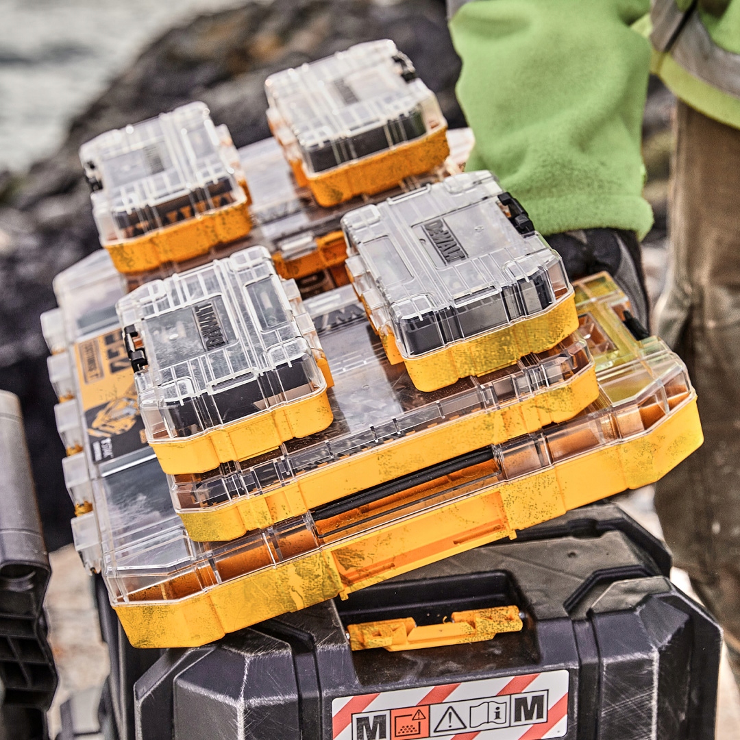 Ящик для инструментов DeWalt DT70802-QZ