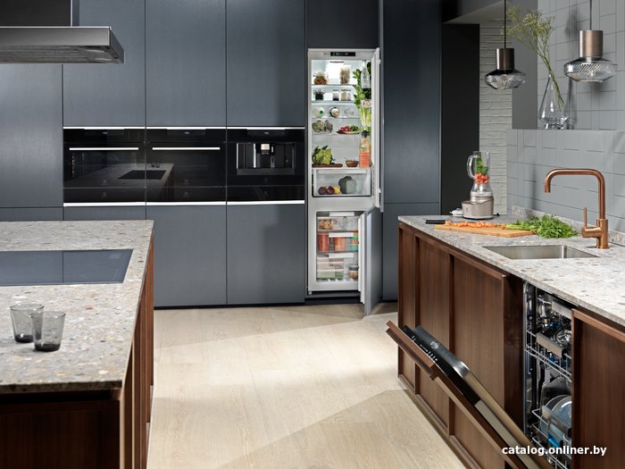 Посудомоечная машина Electrolux EEC67310L