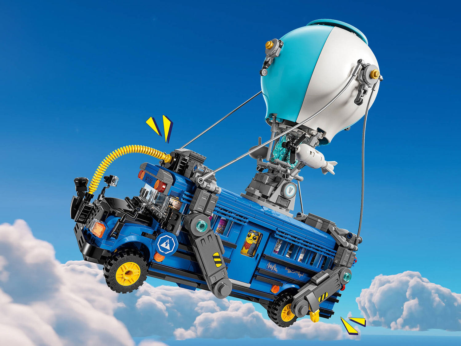 Конструктор Lego Fortnite Боевой автобус (77073)