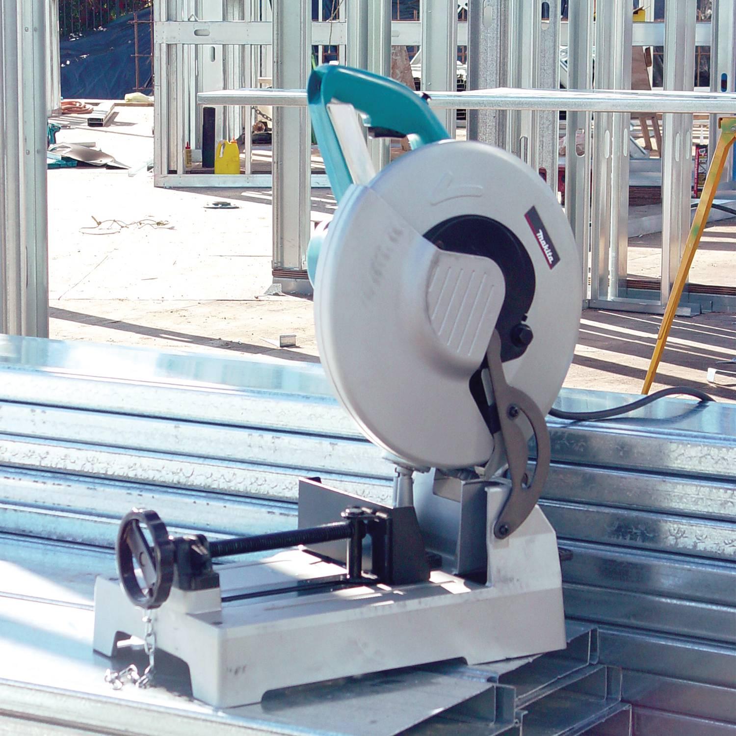 Монтажная (отрезная) пила Makita LC 1230 N