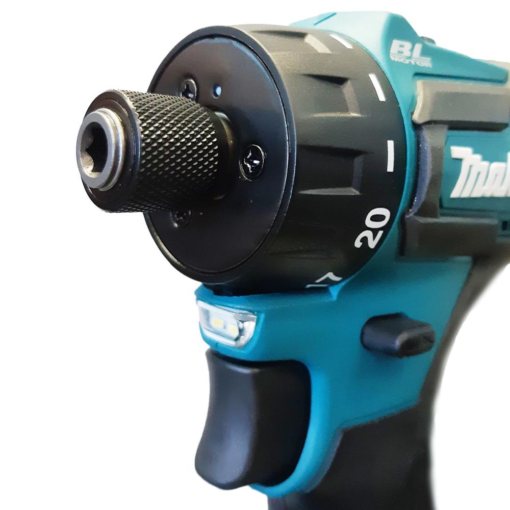 Шуруповерт Makita DDF083Z