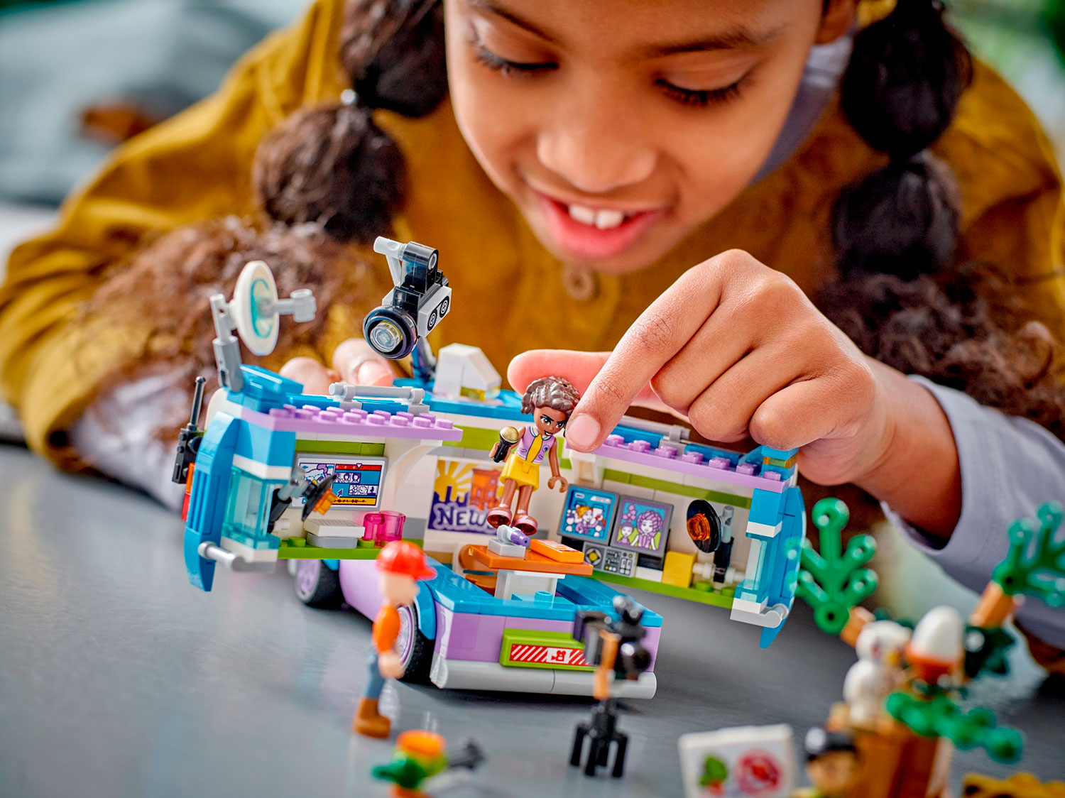 Конструктор Lego Friends Фургон отдела новостей (41749)