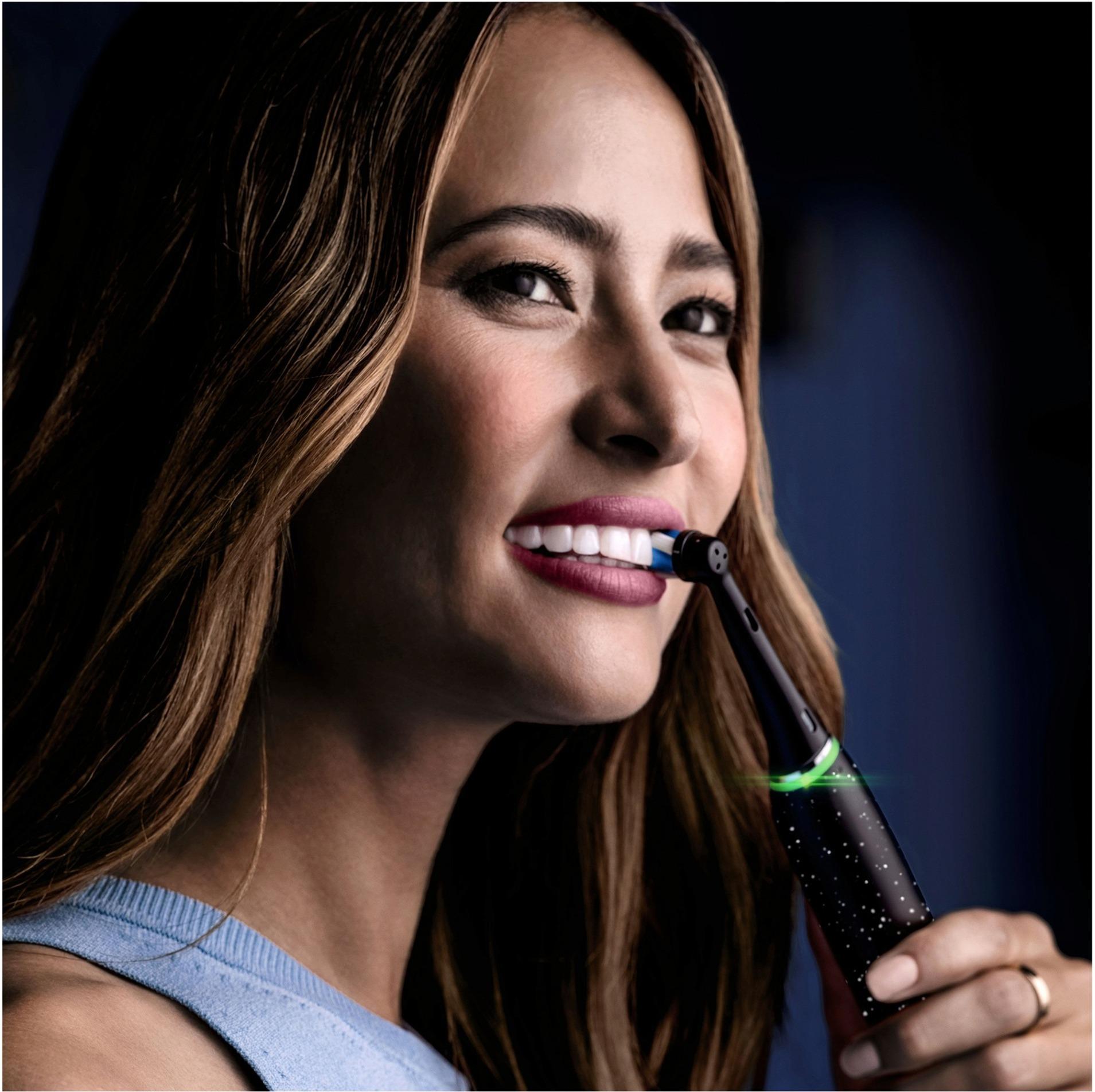 Электрическая зубная щетка Oral-B iO Series 10 Cosmic Black