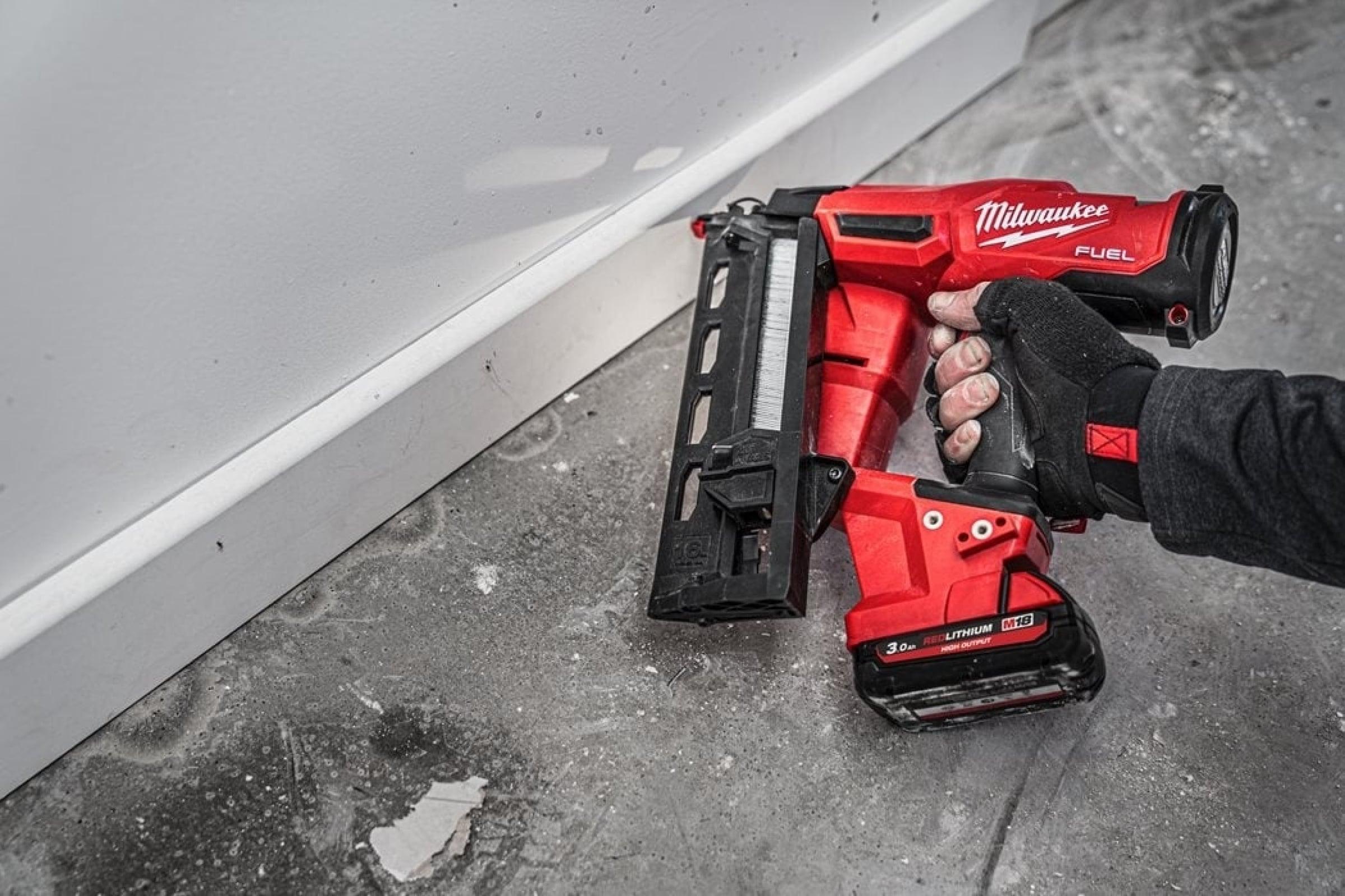 Аккумуляторный нейлер Milwaukee M18 FN16GA-0X (4933478094)