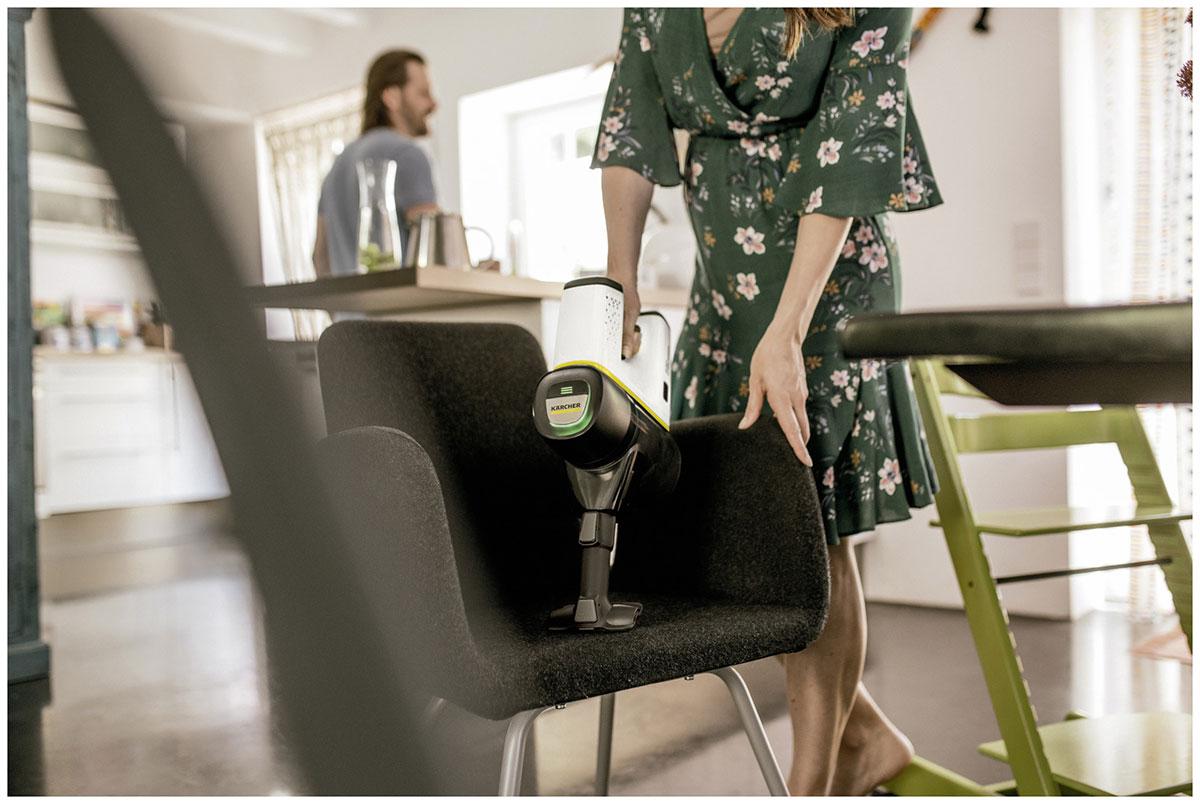 Пылесос Karcher VC 6 Cordless ourFamily белый (1.198-670.0)