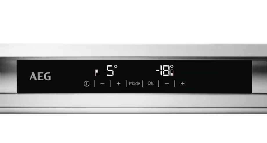 Холодильник AEG SCE819E5TS белый