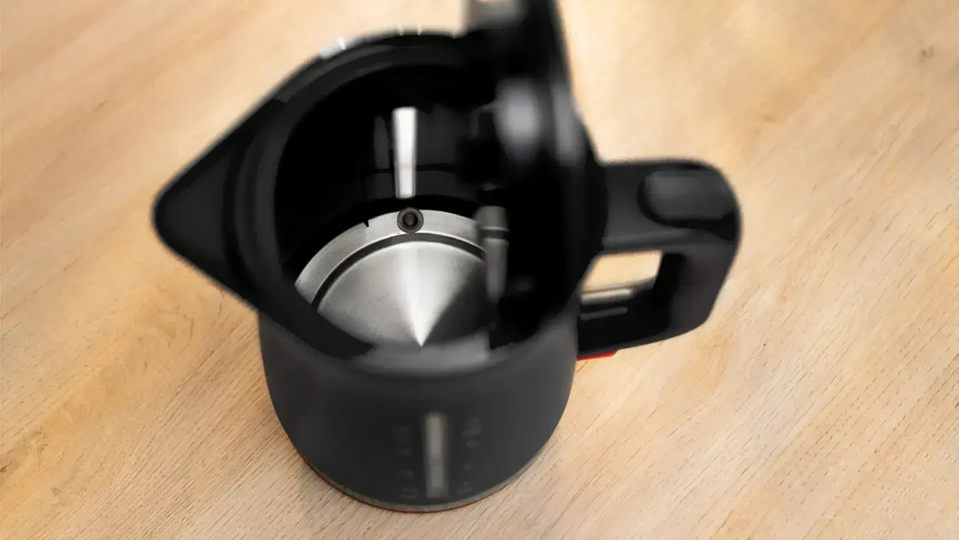 Электрочайник Bosch TWK4M223 черный