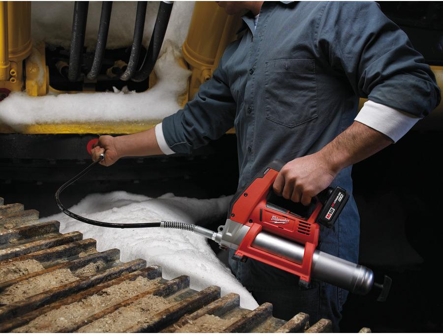 Шприц для смазки Milwaukee M12 GG-0 (4933440435)