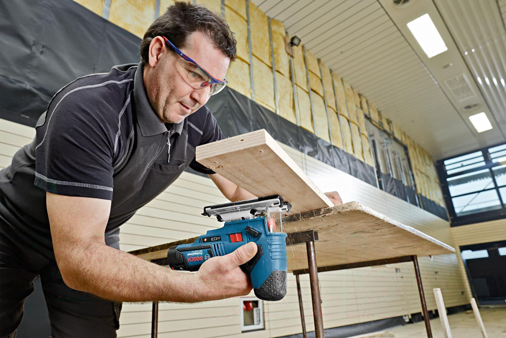 Электролобзик Bosch GST 12V-70 Professional без АКБ (06015A1001)