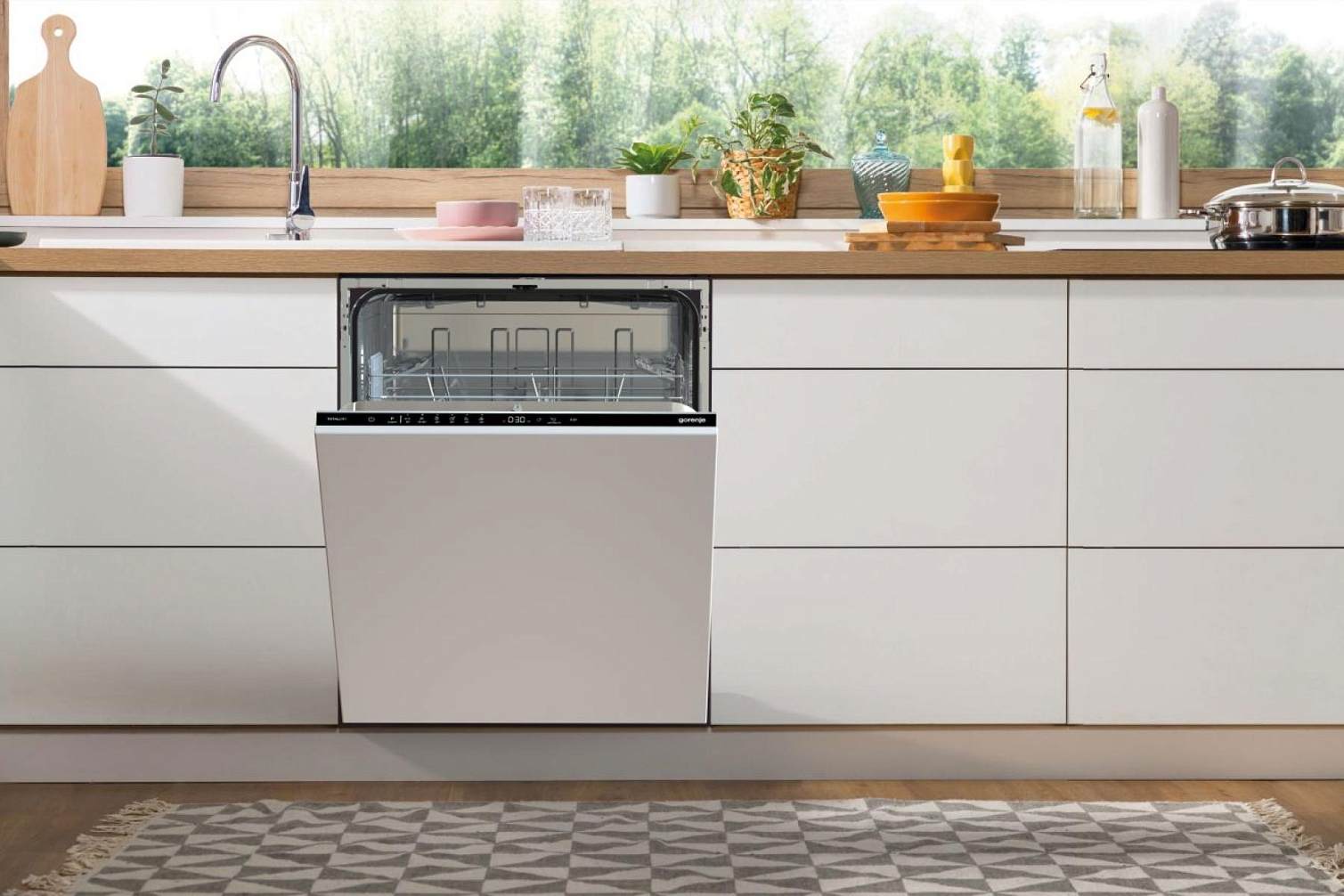 Посудомоечная машина Gorenje GV642D90 черный