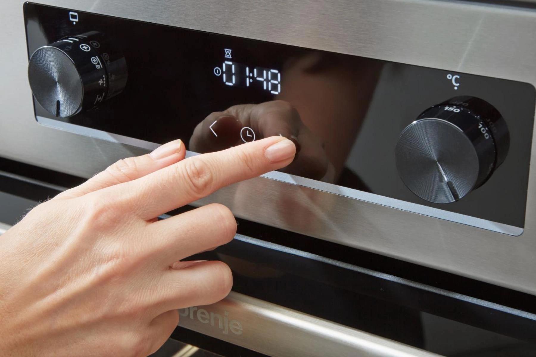 Кухонная плита Gorenje GEC5C61WG белый