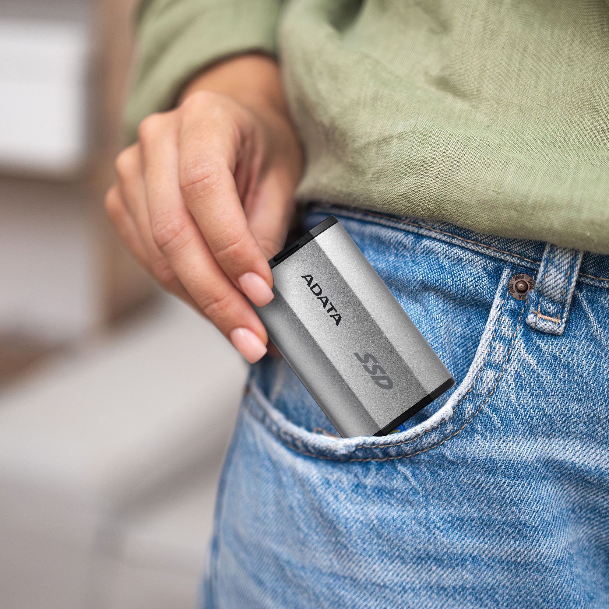 Внешний накопитель A-Data SD810 4TB серый (SD810-4000G-CSG)