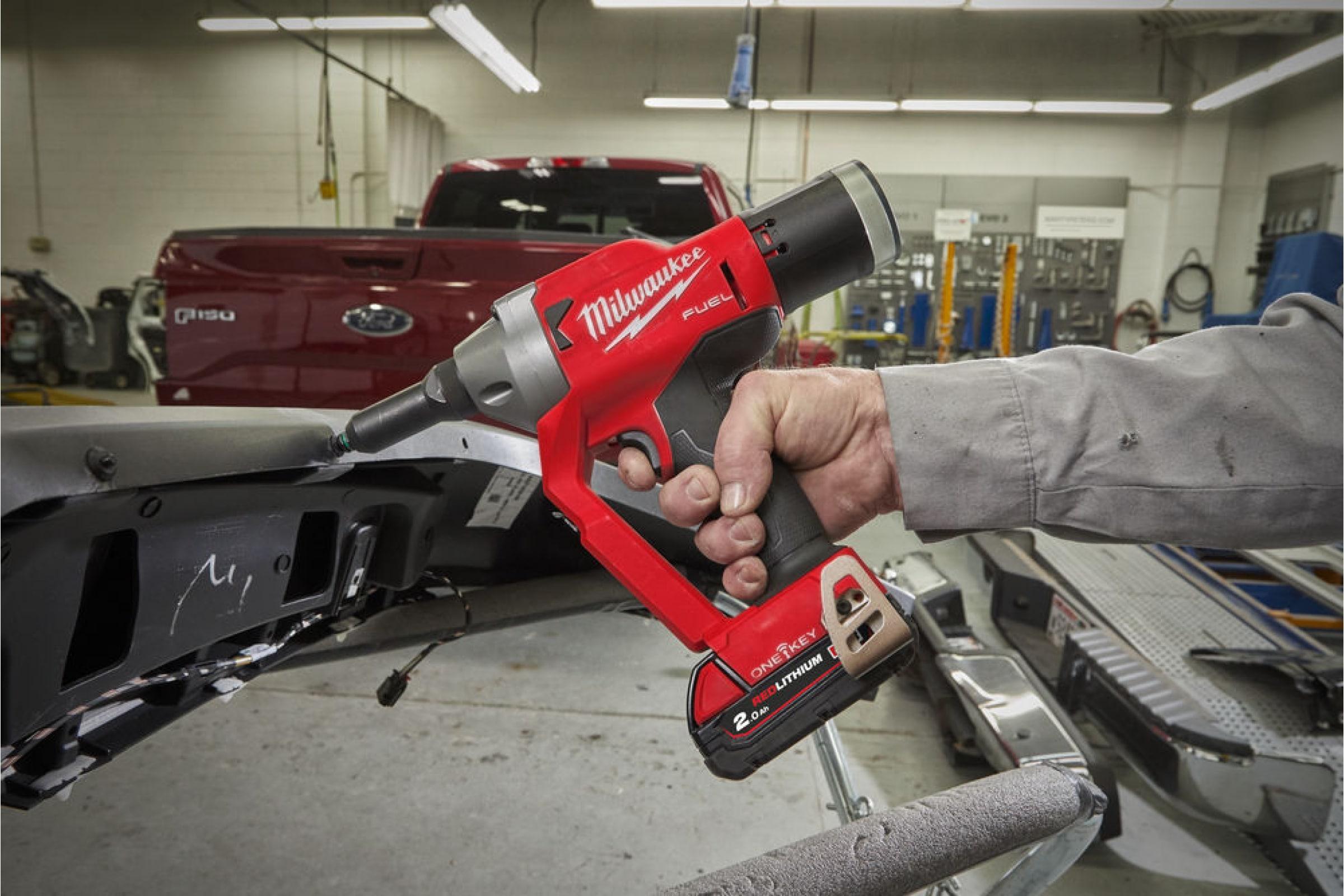 Аккумуляторный заклепочник Milwaukee M18 ONEFPRT-0X (4933478601)