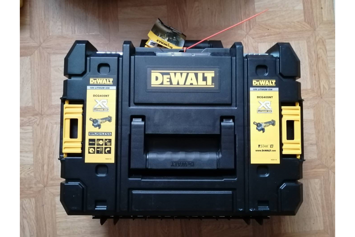 Угловая шлифмашина DeWalt DCG405NT