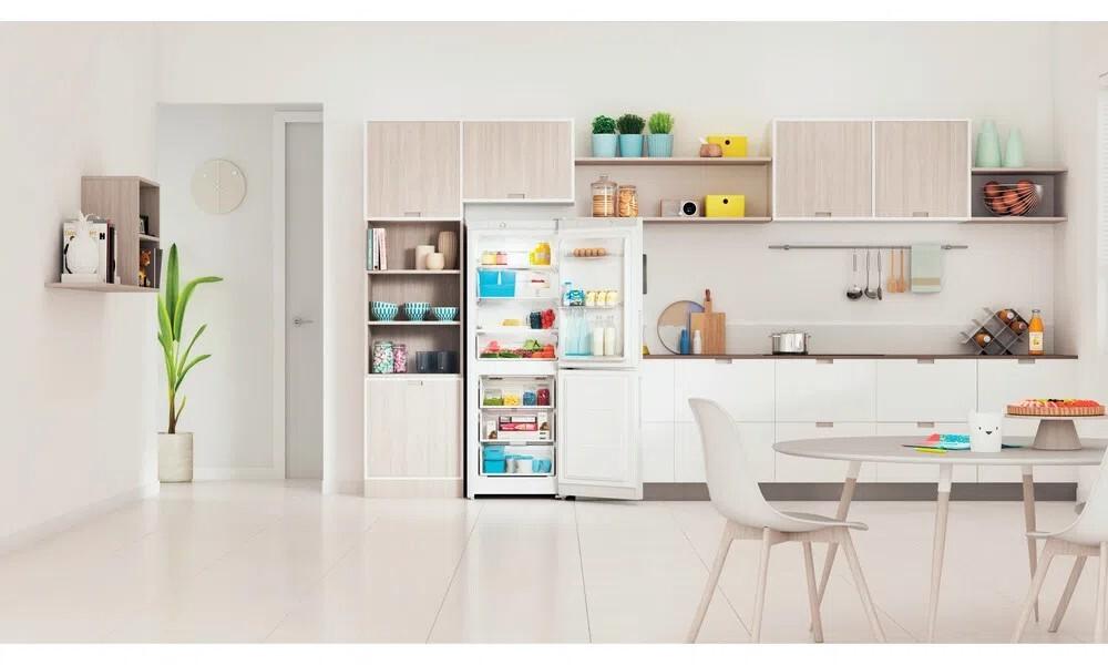 Холодильник Indesit ITR 4160 W