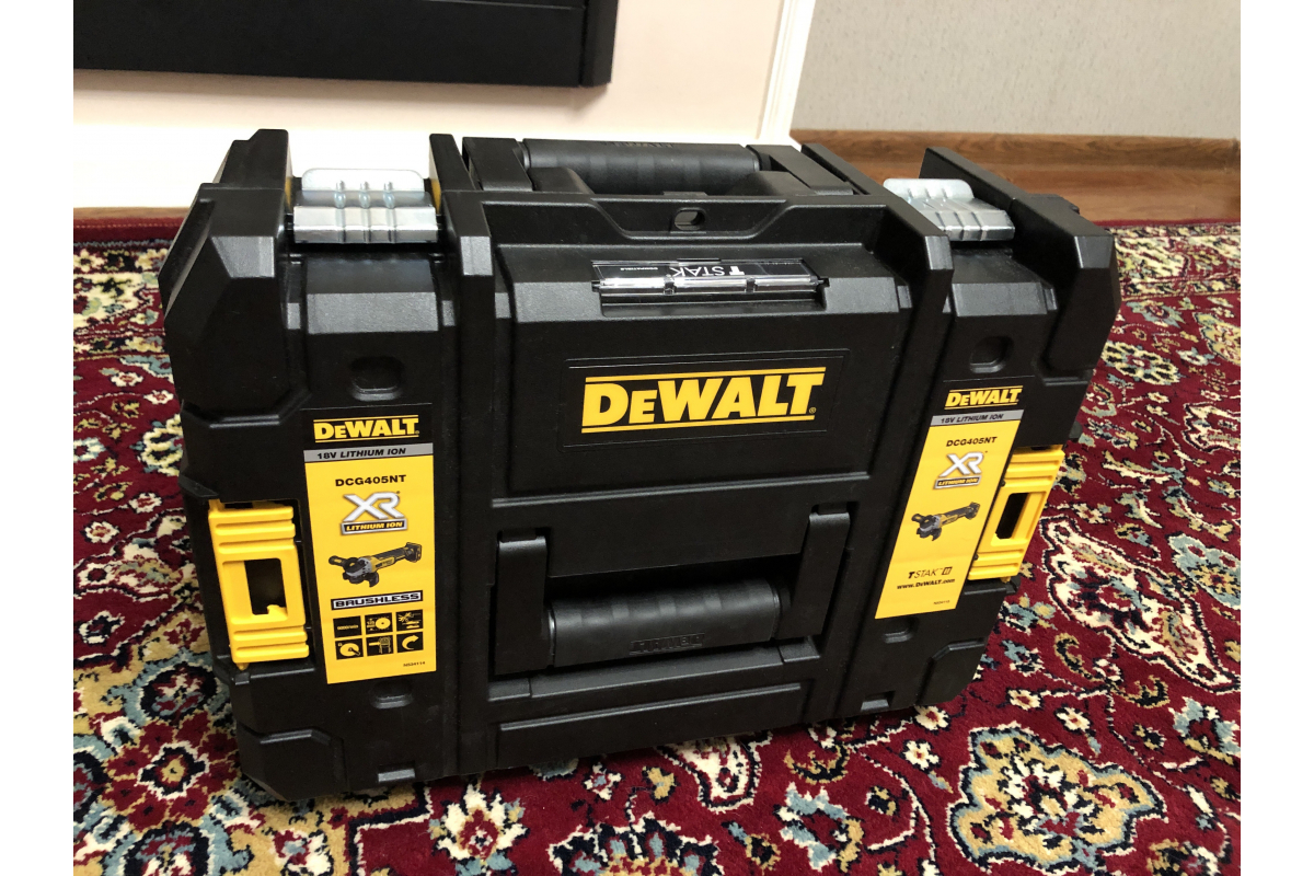 Угловая шлифмашина DeWalt DCG405NT