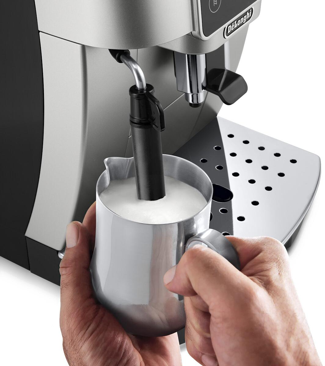 Кофемашина DeLonghi ECAM220.30.SB