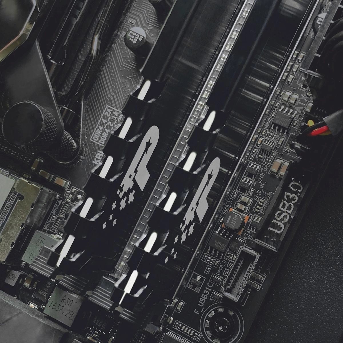 Оперативная память Patriot Signature 16Gb DDR4 (PSP416G3200KH1)