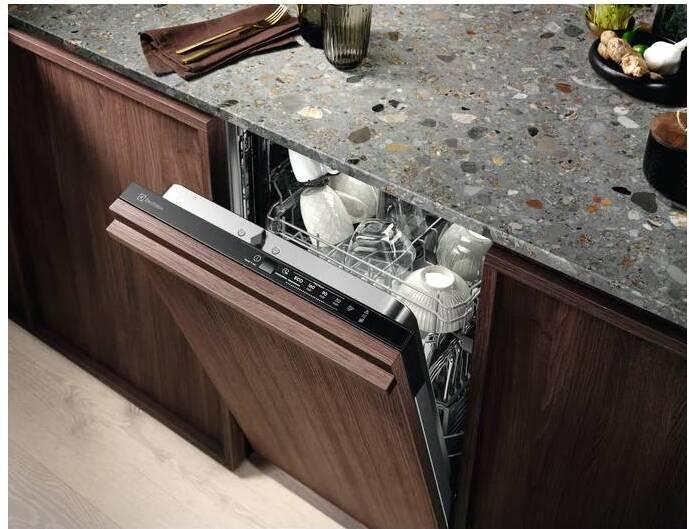 Посудомоечная машина Electrolux EEA12100L