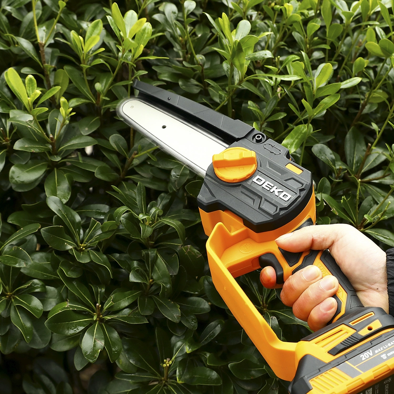 Электропила цепная Deko DKCHS 20-6 1АКБ и ЗУ (063-4307-1)